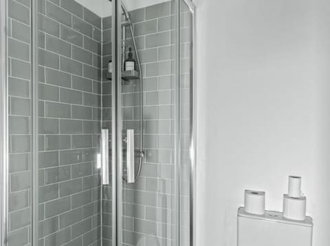 Glorious 2 - bed Flat with Free Parking Apartment in Birmingham