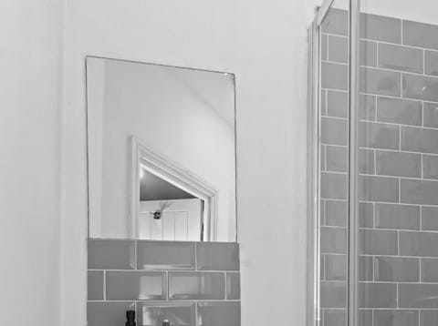 Glorious 2 - bed Flat with Free Parking Apartment in Birmingham