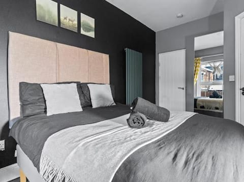 Glorious 2 - bed Flat with Free Parking Apartment in Birmingham