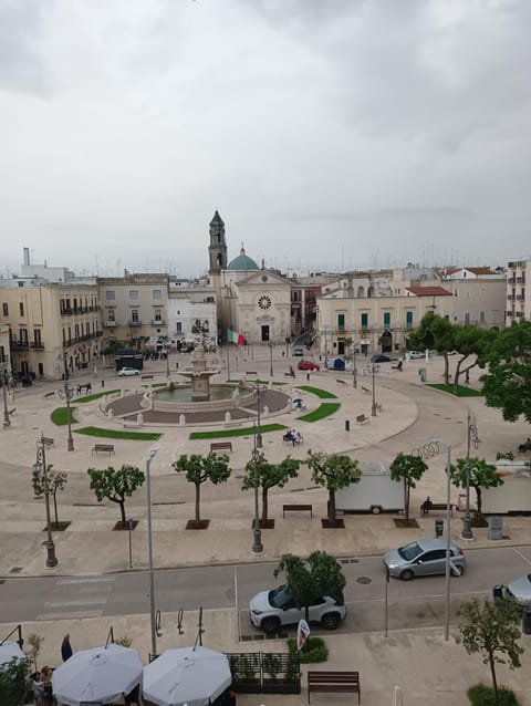 Landmark view, Location
