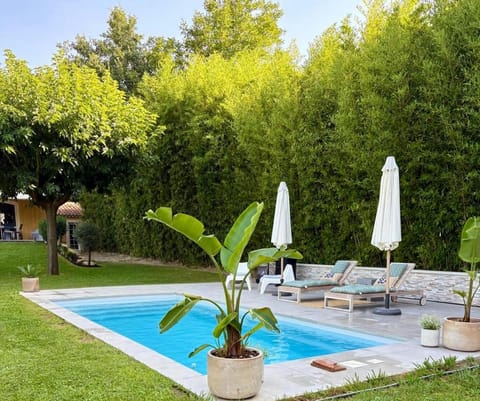 Maison avec piscine au calme au pied du Ventoux Villa in Mazan