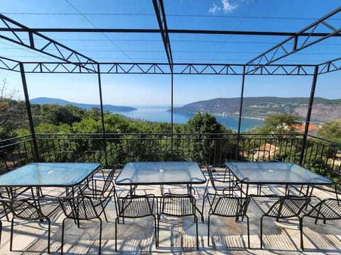Boka Fig Village Rustic luxury with a view & pool Villa in Dubrovnik-Neretva County
