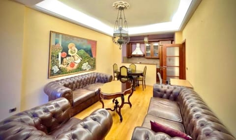 Heart of the City Stunning comfort,Balcony ,Netflix,Free Wi-Fi Apartment in Podgorica