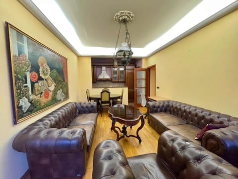 Heart of the City Stunning comfort,Balcony ,Netflix,Free Wi-Fi Apartment in Podgorica