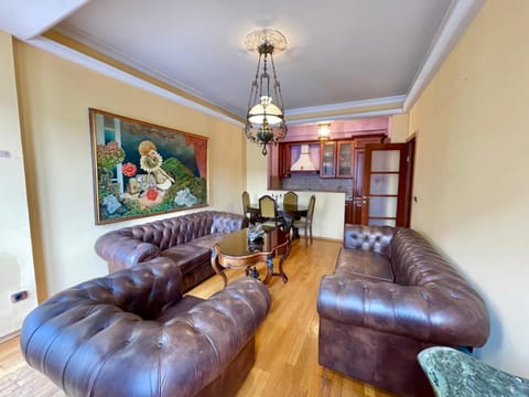 Heart of the City Stunning comfort,Balcony ,Netflix,Free Wi-Fi Apartment in Podgorica