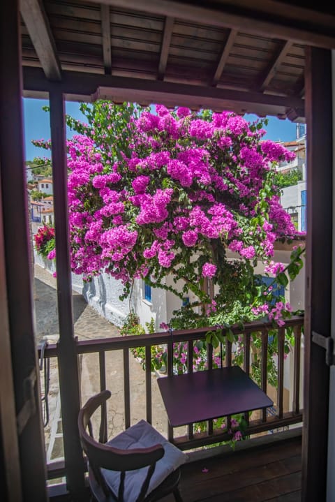 Patio, View (from property/room), Balcony/Terrace