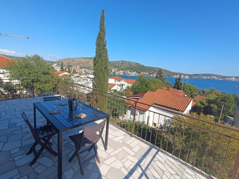 Natural landscape, View (from property/room), Balcony/Terrace, Sea view