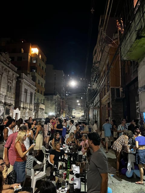 Night, People, Food and drinks, Location