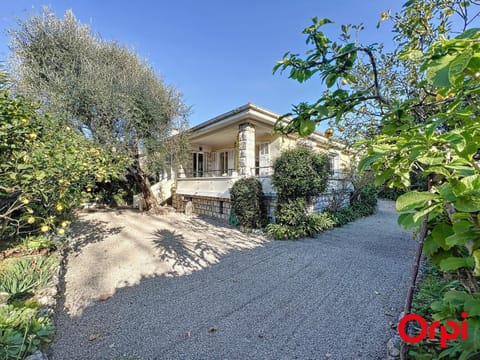 Villa spacieuse et calme près des plages avec jardin, terrasse, WiFi et climatisation - FR-1-647-32 Villa in Menton