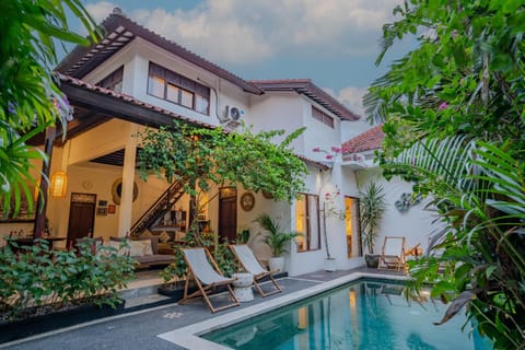 Property building, Swimming pool