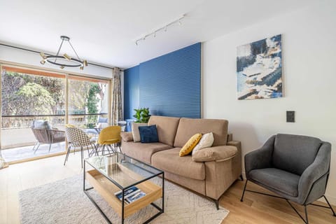 Balcony/Terrace, Living room, Seating area, Dining area