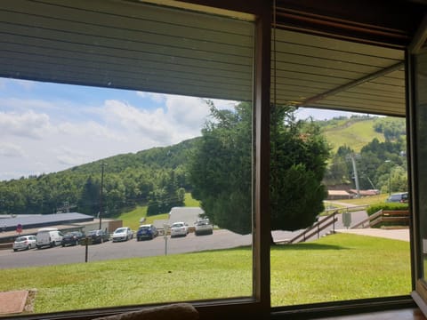 Spring, Natural landscape, Mountain view, Parking