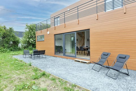 Property building, Patio