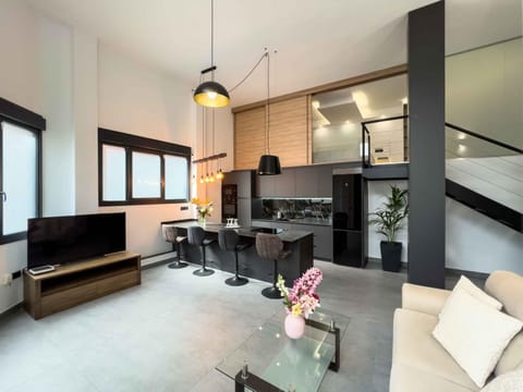 Kitchen or kitchenette, Seating area