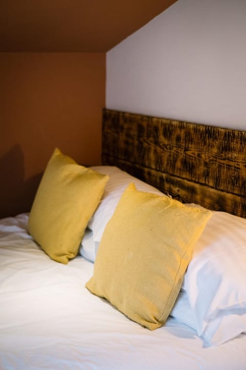 Luxury Single Small Room Central Location King Bed House in Bowness-on-Windermere