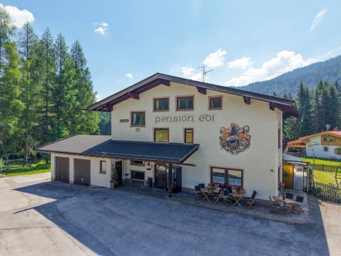Property building, Day