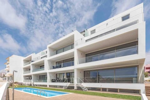 Pool view, Swimming pool, sunbed