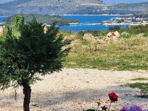 Blissful Oasis Retreat House in Ksamil