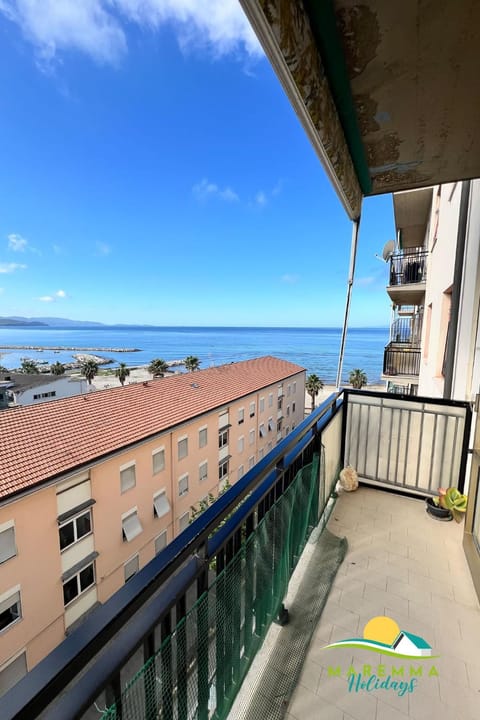 Property building, Day, Balcony/Terrace, Sea view