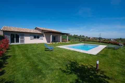 Property building, Garden, Garden view, Pool view, Swimming pool