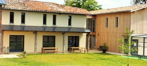 Property building, Spring, Garden, Garden view