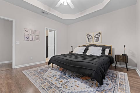 Quiet Family Home - Near Everything House in Statesboro