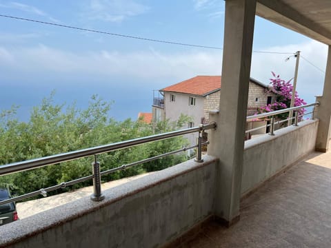 Villa Happy Family!!! Apartment in Budva Municipality