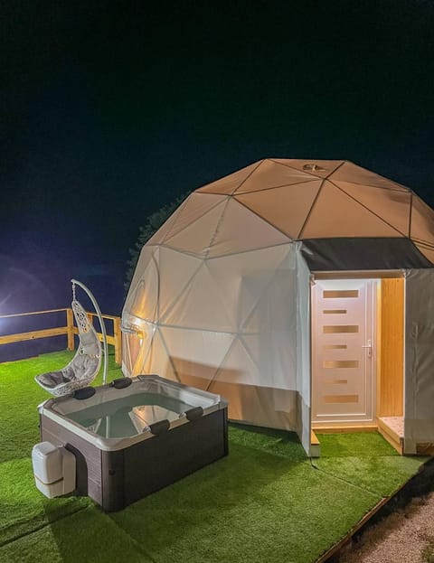 Property building, Night