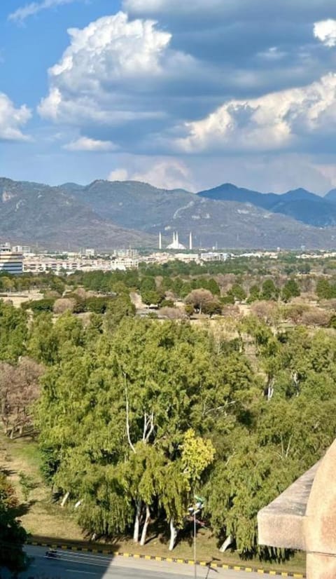 Nearby landmark, Natural landscape, Mountain view