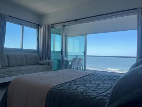 Natural landscape, View (from property/room), Photo of the whole room, Sea view