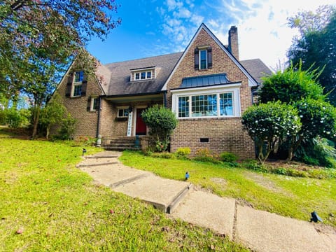 Property building, Street view