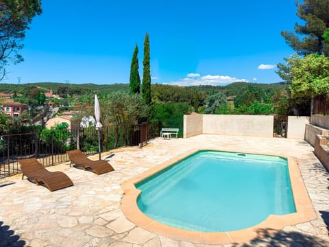 View (from property/room), Swimming pool, sunbed