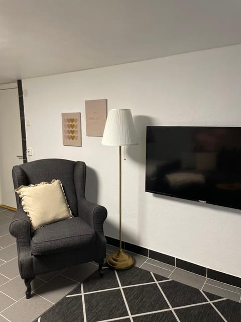 TV and multimedia, Seating area