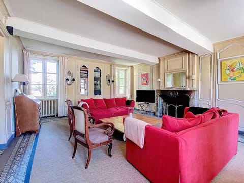 Communal lounge/ TV room, TV and multimedia, Living room