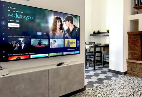 Communal lounge/ TV room, TV and multimedia, Evening entertainment
