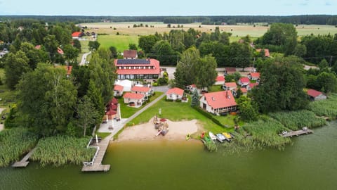 Property building, Natural landscape, Bird's eye view, City view, Lake view