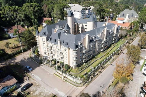 Property building, Bird's eye view, Street view