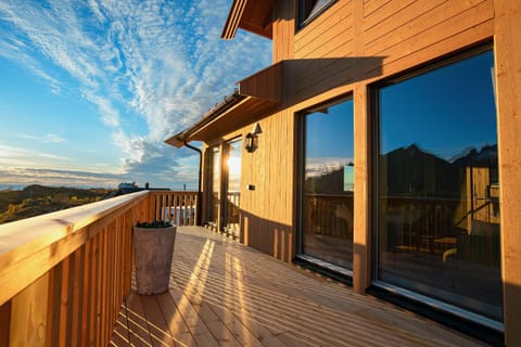 Property building, Natural landscape, View (from property/room), Balcony/Terrace, Sea view