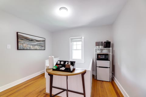 Cincinnati Apartment 1 Mi to Hyde Park Square! Apartment in Mount Lookout