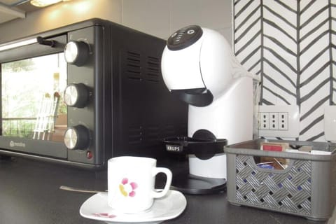Coffee/tea facilities, Kitchen or kitchenette