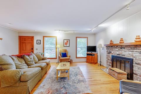 Sunny Retreat House in Lake Junaluska