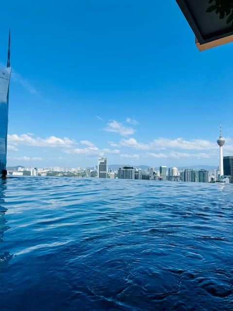 Day, Natural landscape, City view, Lake view, River view, Sea view, Swimming pool