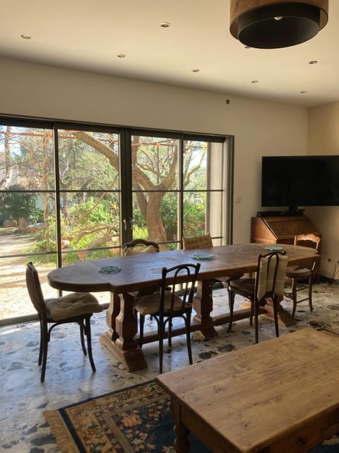 Villa L Oasis avec piscine Villa in Villeneuve-lès-Avignon