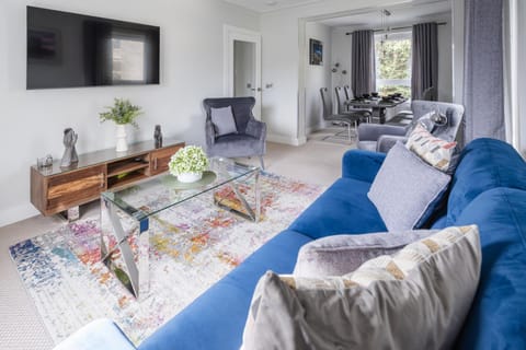 TV and multimedia, Living room, Seating area