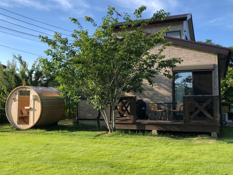 Property building, Day, Garden, Sauna