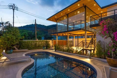 Property building, Patio, Spring, Natural landscape, Garden, Garden view, Mountain view, Pool view, Swimming pool, sunbed