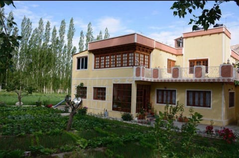 Property building, Day, Natural landscape, Garden