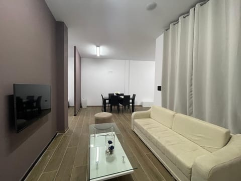 Gold apartament vlore free parking Apartment in Vlorë