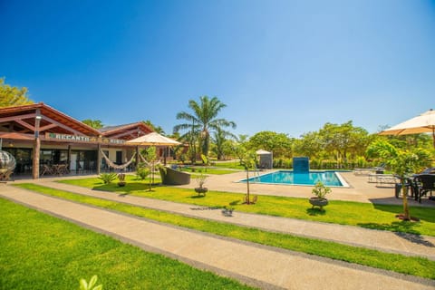 Facade/entrance, Day, Natural landscape, Garden, Garden view, Pool view, Swimming pool, sunbed