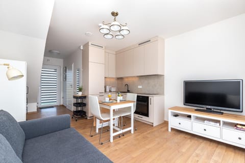 TV and multimedia, Kitchen or kitchenette, Living room